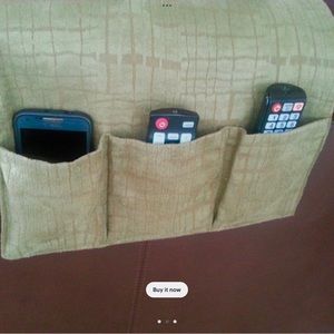 Remote controls/Phone. 3 pockets. Organizer. Over the sofa for Custom made. New